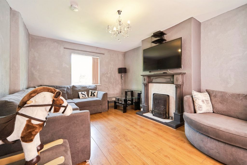 Property photo 2 of 15