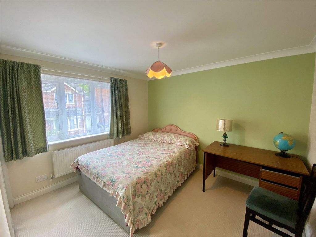 Additional image 12 of 5 bed detached house for saleFairacre Avenue, Barnstaple, Devon EX32
