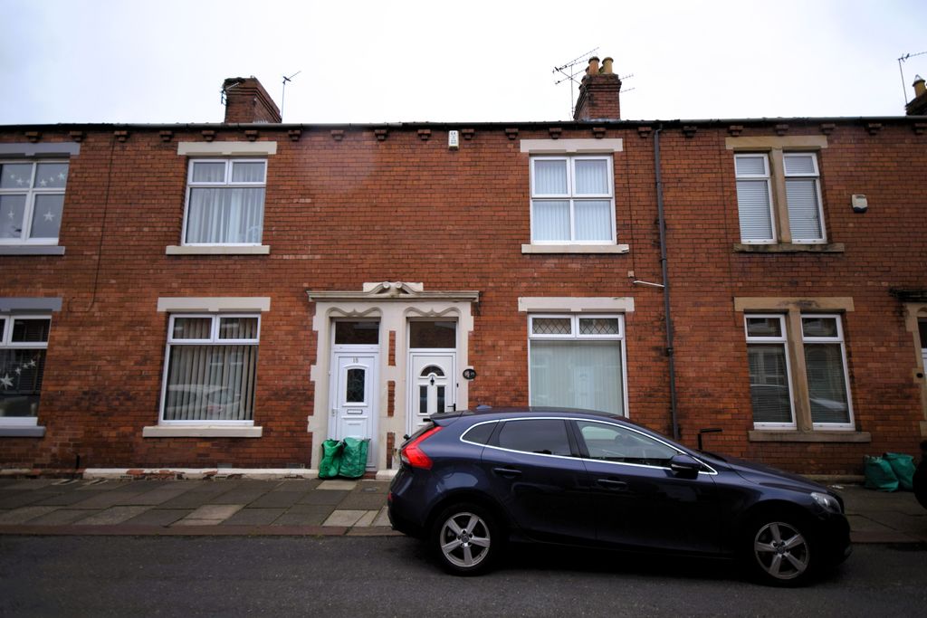 Property photo 1 of 19 3 Bed Terraced House To Rent Richardson Street, Carlisle Ca2