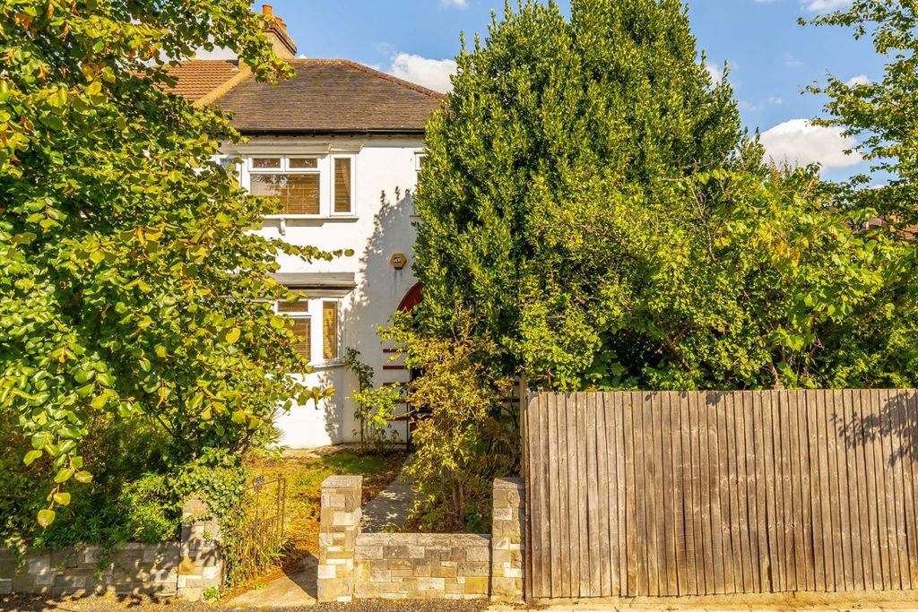 Property photo 1 of 8