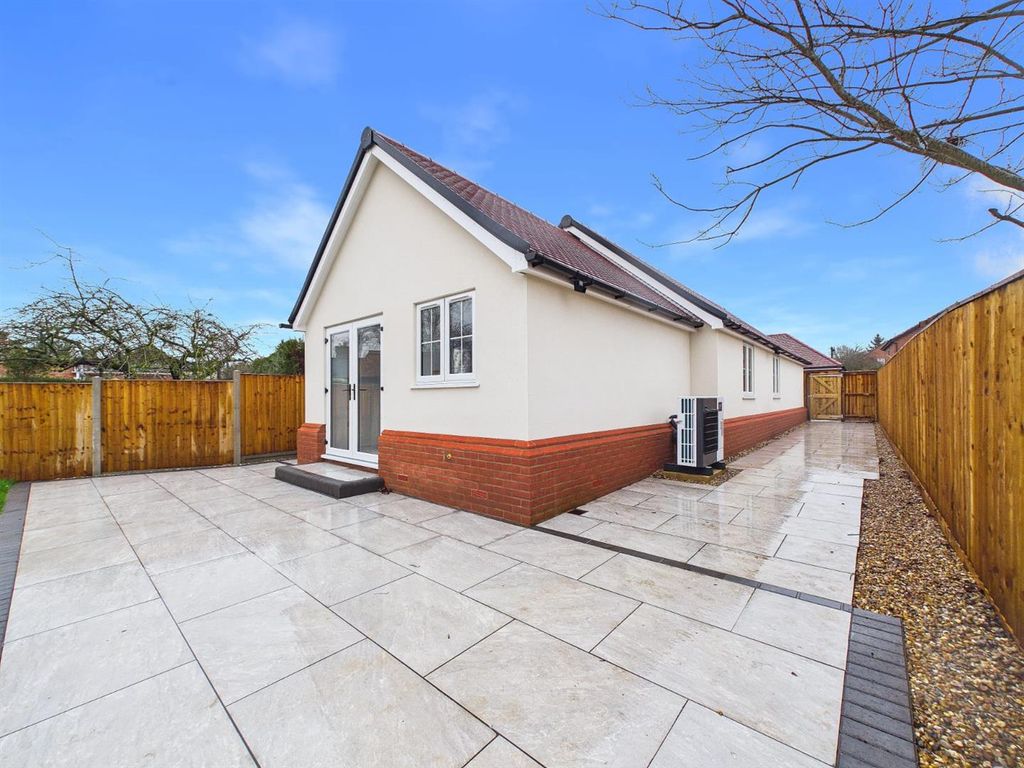 Property photo 2 of 11 3.Jpeg