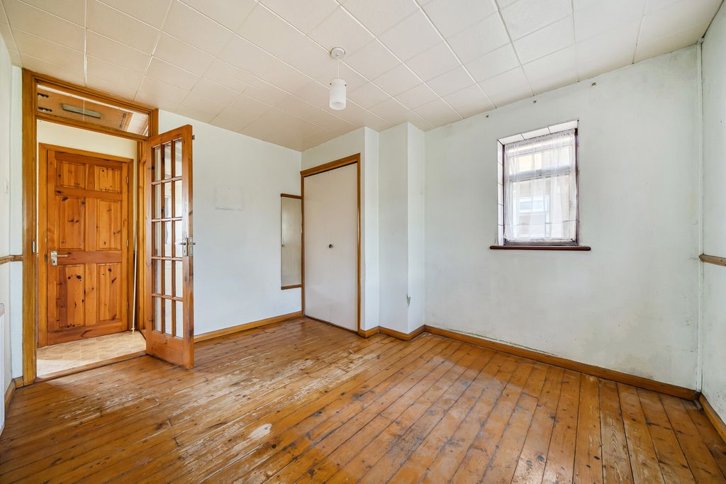 Property photo 3 of 22 1501747-10-6A7222...