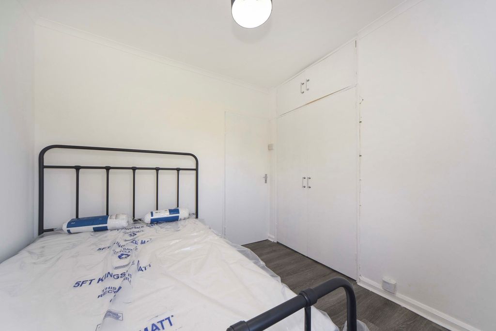 Property photo 3 of 11 A5B935F4-835A-F11...