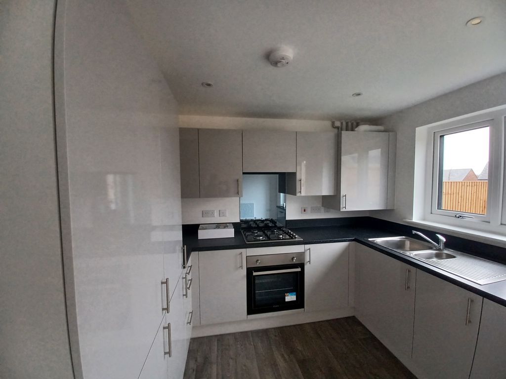 Property photo 2 of 9 Photo 4