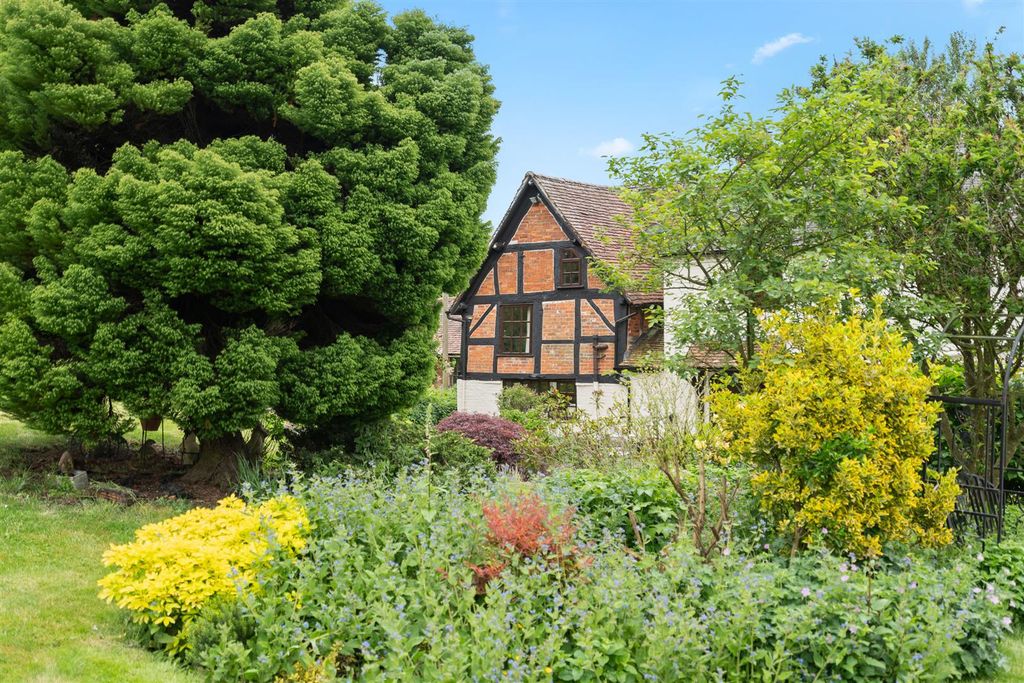 Property photo 3 of 50 Greenhill Farm_89.Jpg