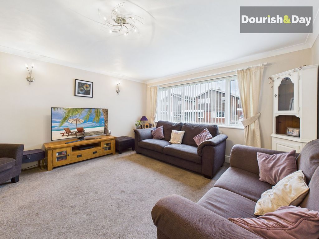 Property photo 2 of 21 Living Room