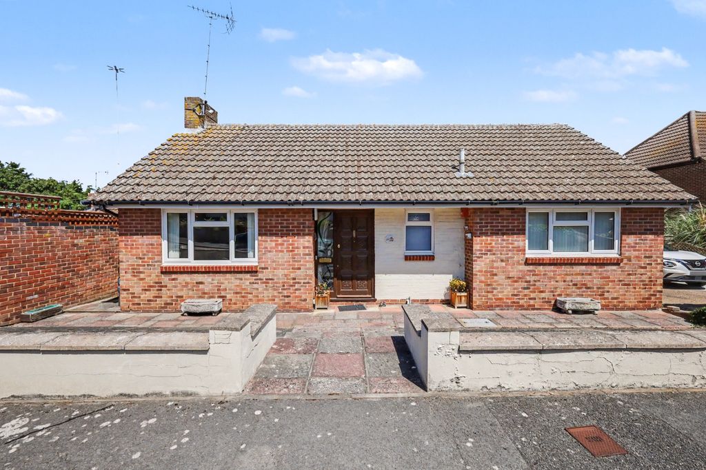 Property photo 1 of 16 5267031