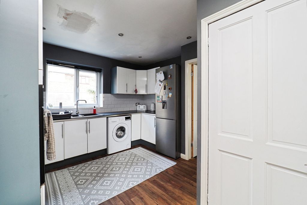 Property photo 3 of 17 Pbox-Img.Jpg