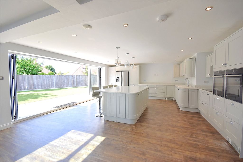 Property photo 3 of 23 Picture No. 31