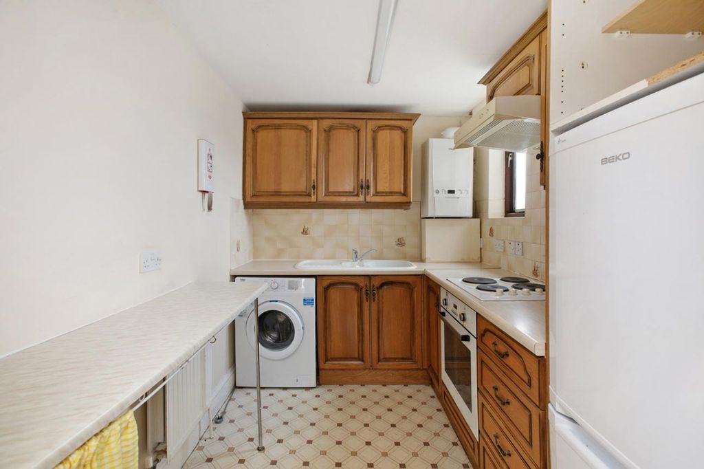 Property photo 3 of 9