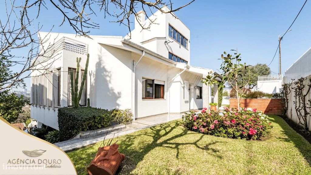 Property photo 1 of 35