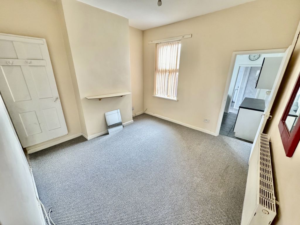 Property photo 3 of 10 Photo 10