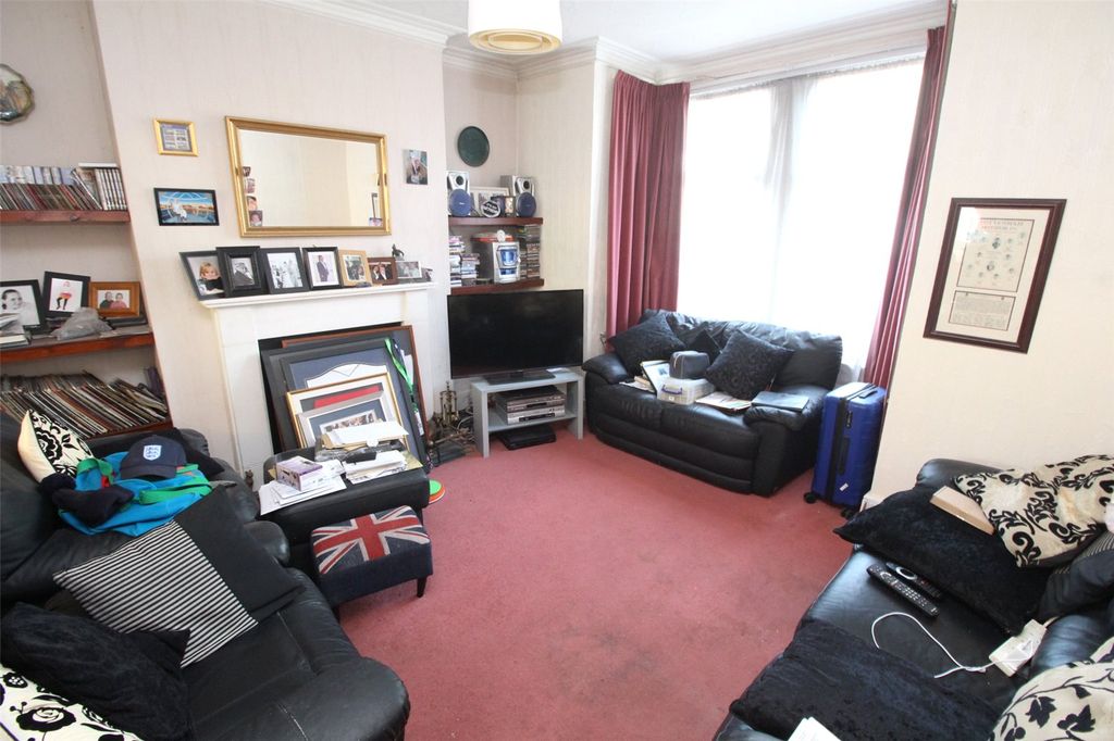Property photo 3 of 15 Picture No. 11