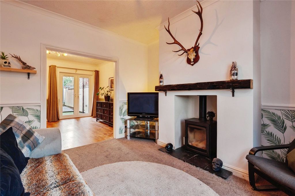 Property photo 2 of 15 Picture No. 33