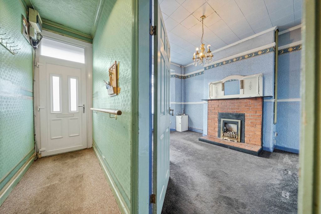 Property photo 2 of 24