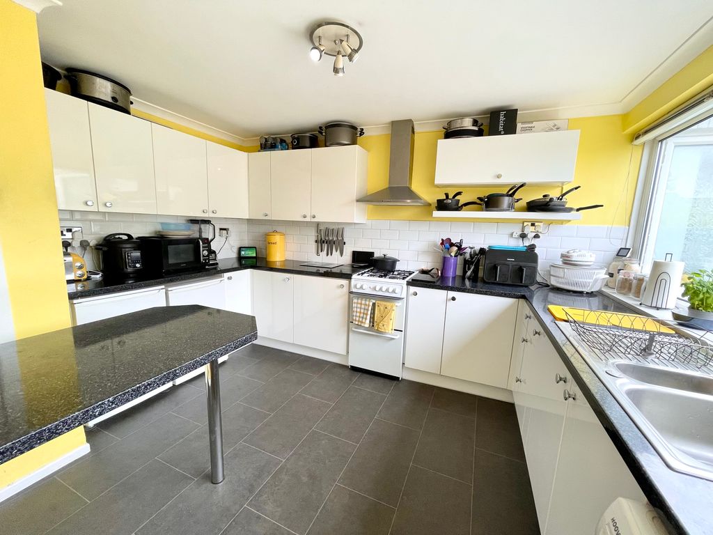 Property photo 2 of 15 Img_1208