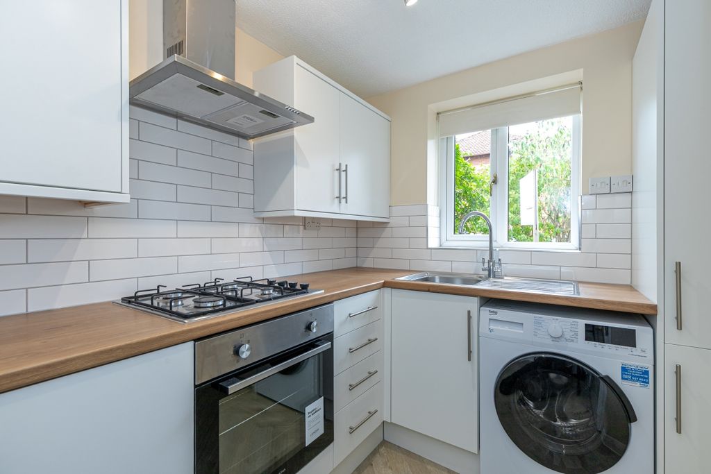 Property photo 3 of 8 172496