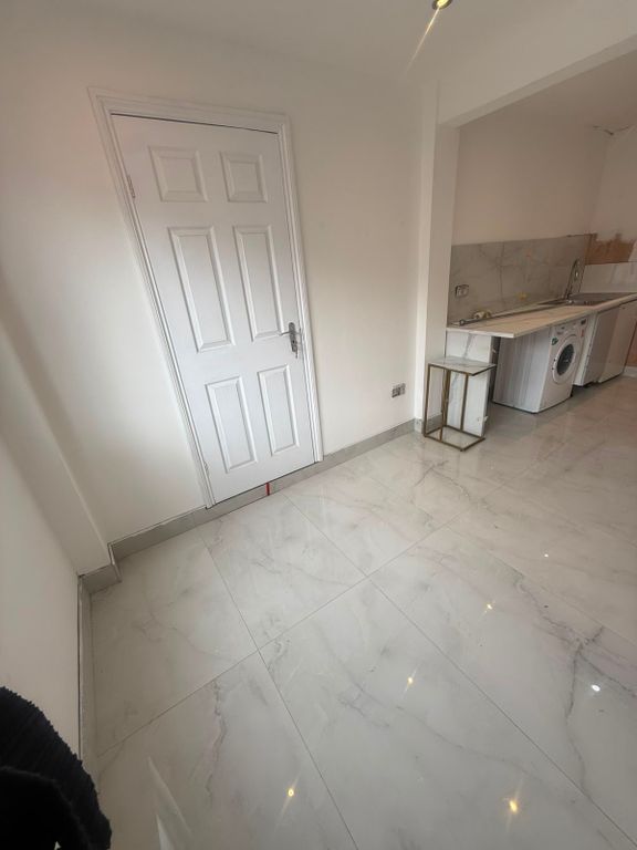 Property photo 2 of 3