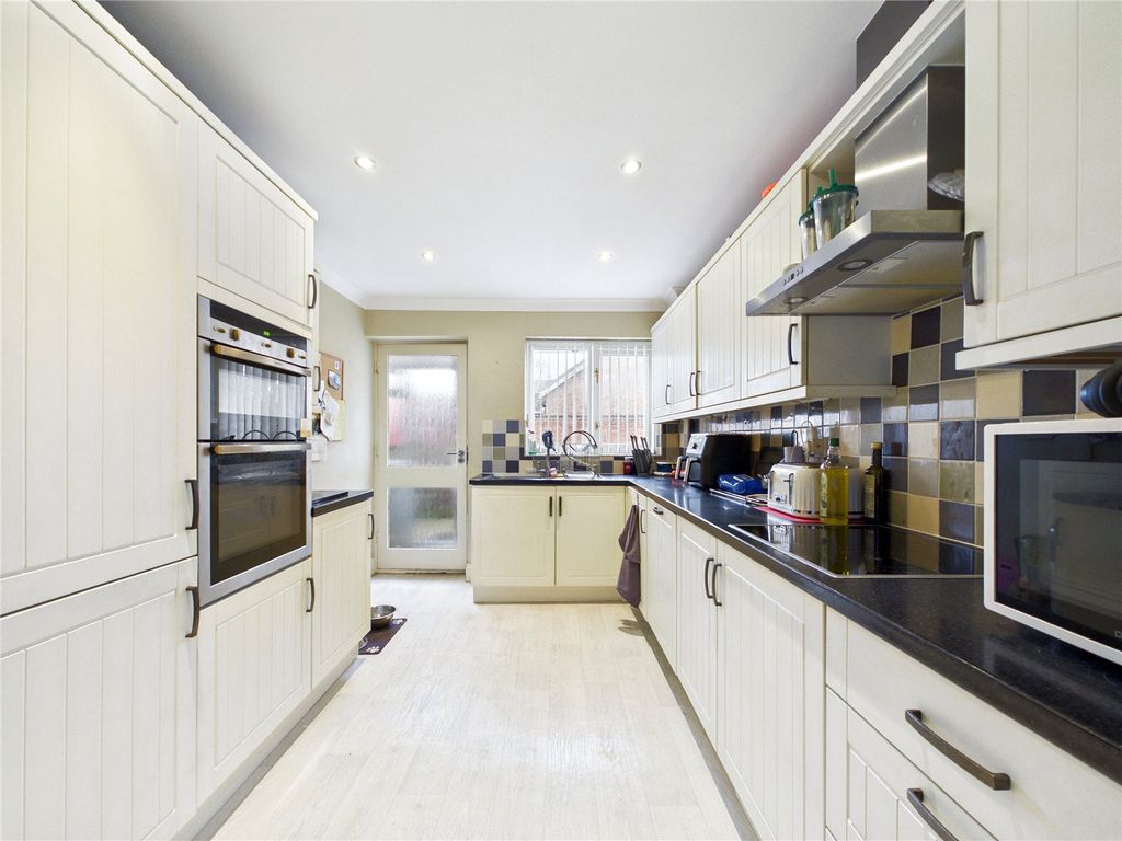 Property photo 3 of 11 Picture No. 01