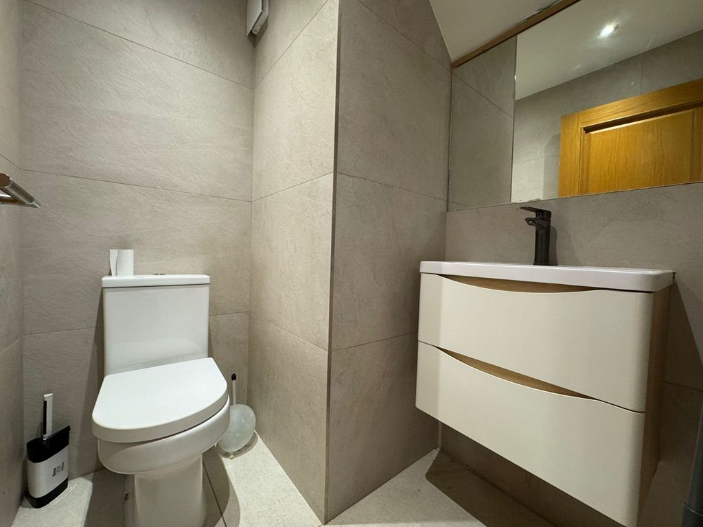 Property photo 3 of 19 Gallery