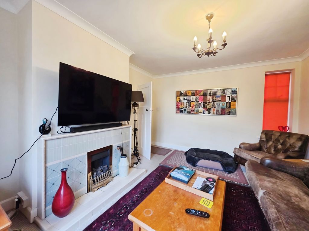 Property photo 3 of 12