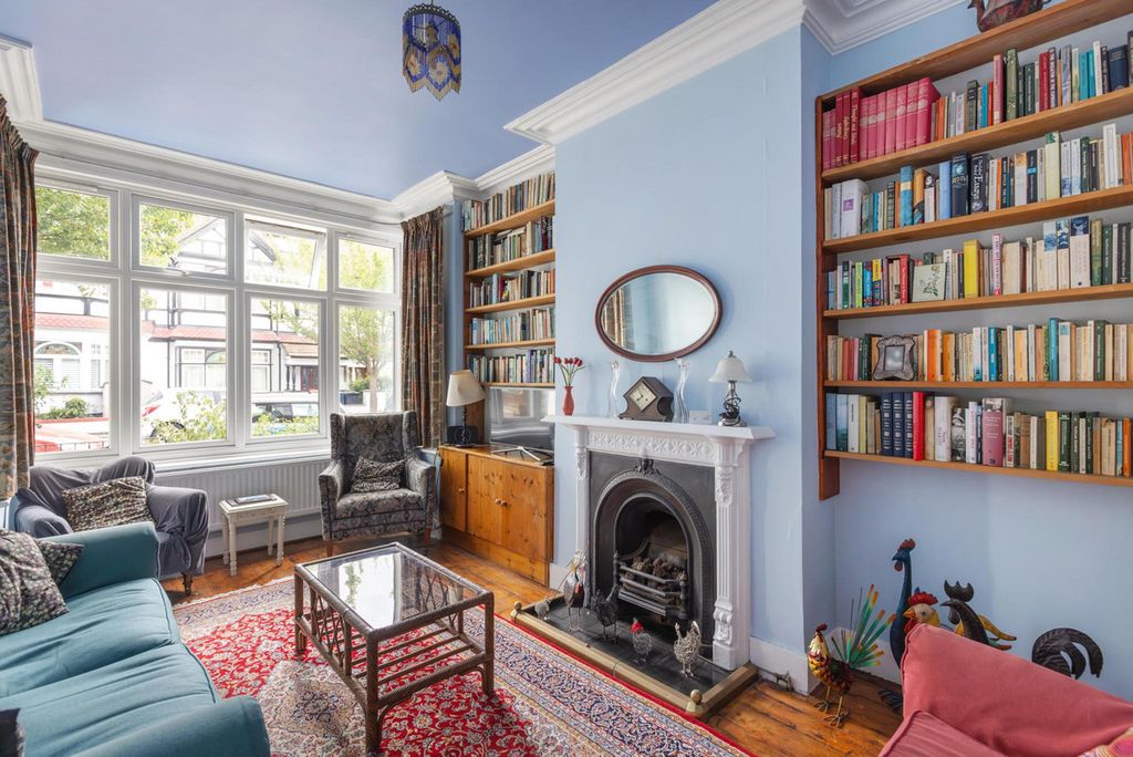 Property photo 2 of 18