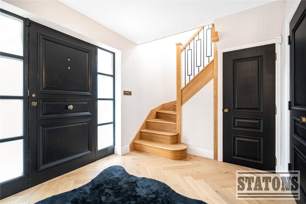 Property photo 2 of 24 Picture No. 06