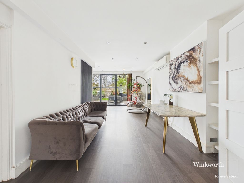 Property photo 2 of 23 Photograph