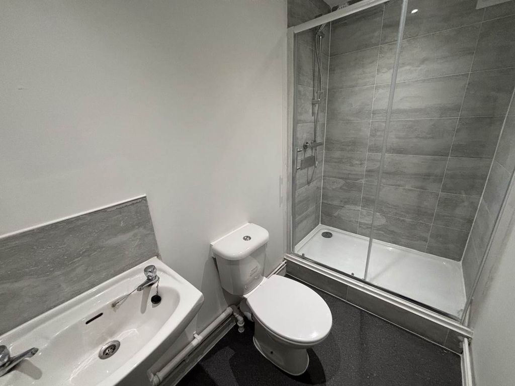 Property photo 3 of 7 Img_7987