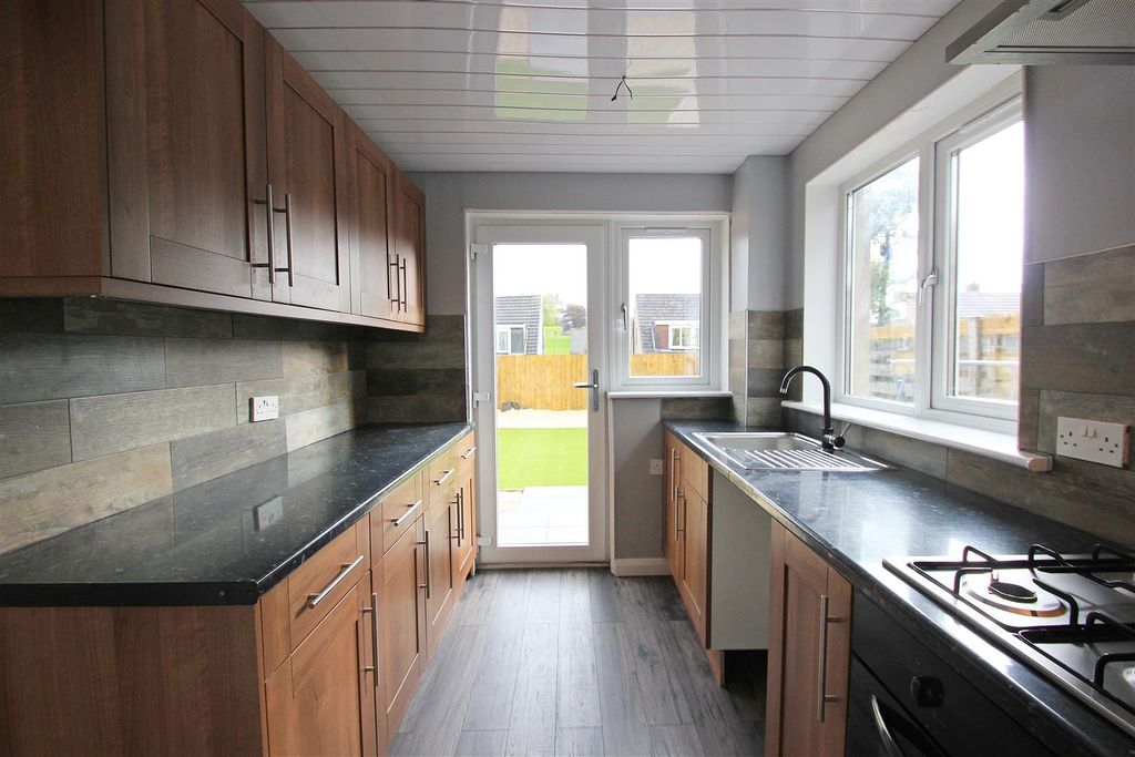 Property photo 3 of 5 052.Jpg