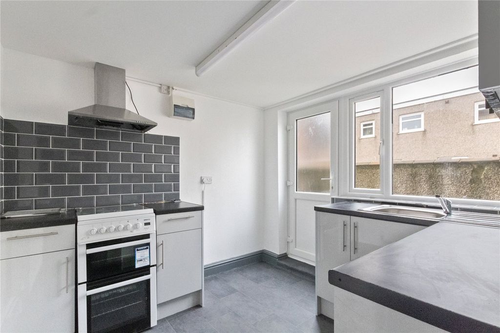 Property photo 2 of 6 Picture No. 07