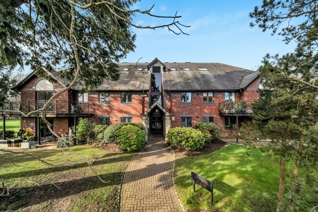 Property photo 1 of 24 Front (Exterior)