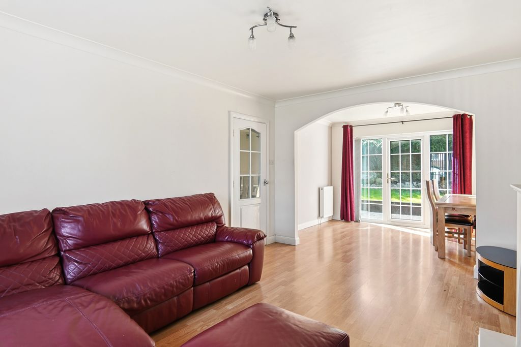 Property photo 2 of 17 Oakwoodgarth8