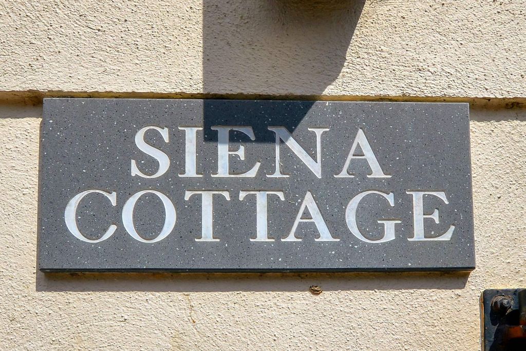 Property photo 2 of 12