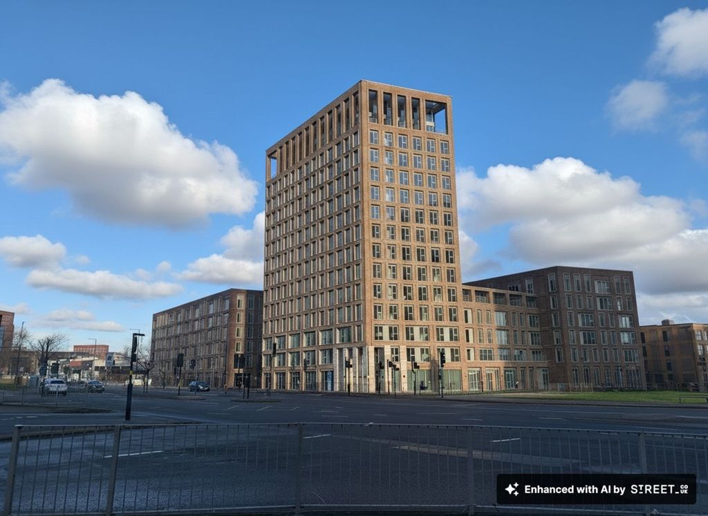 Property photo 3 of 21 External