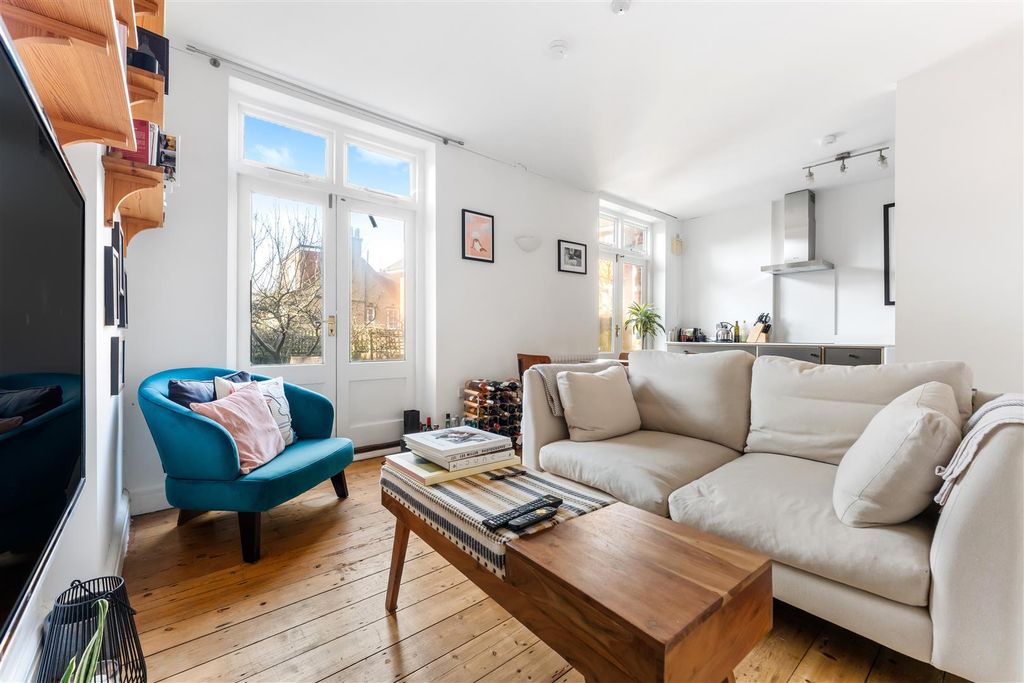 Property photo 2 of 13