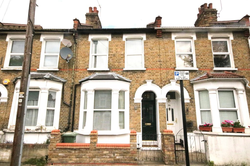 Property photo 1 of 21 An Attractive 2 Bedroom Terraced House Situated On The Popular 'new City Estate'
