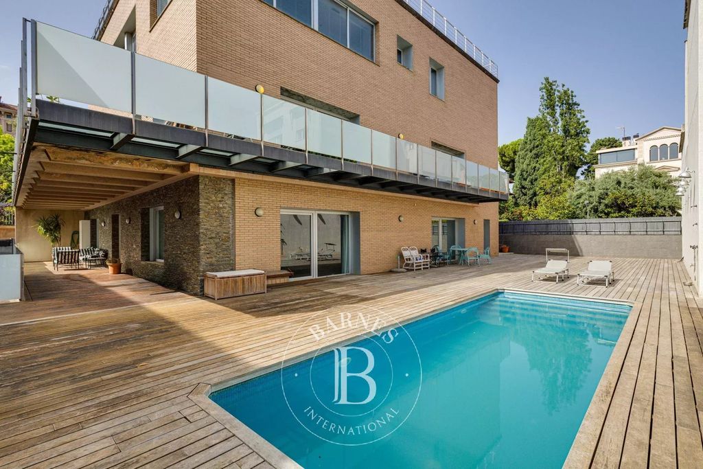 Property photo 1 of 61 A Grand Family Residence In The Heart Of La Bonanova