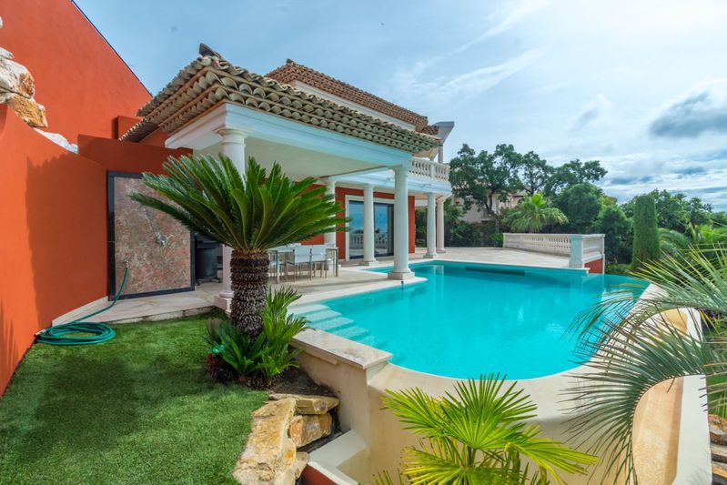 Property photo 2 of 10