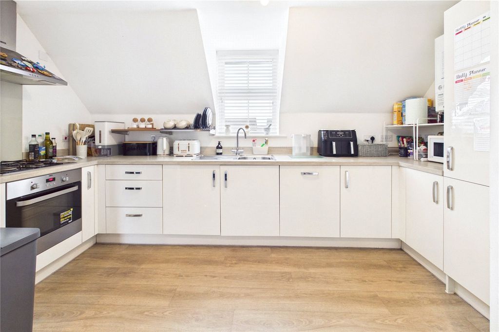 Property photo 2 of 16 Kitchen