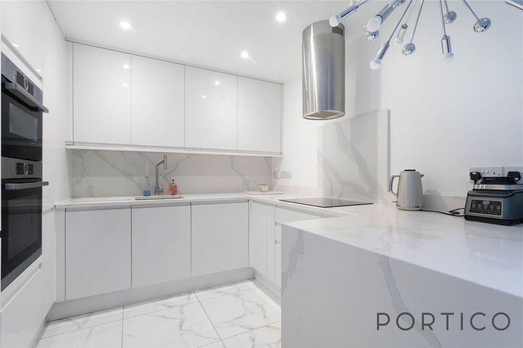 Property photo 2 of 9 B9A27941-Aea7-Ed11-A