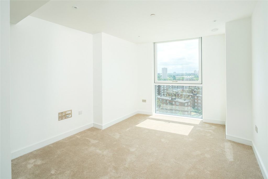 Property photo 3 of 5 Picture No. 12