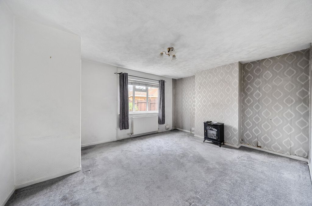 Property photo 2 of 19 1430876-18-69B7Ed...