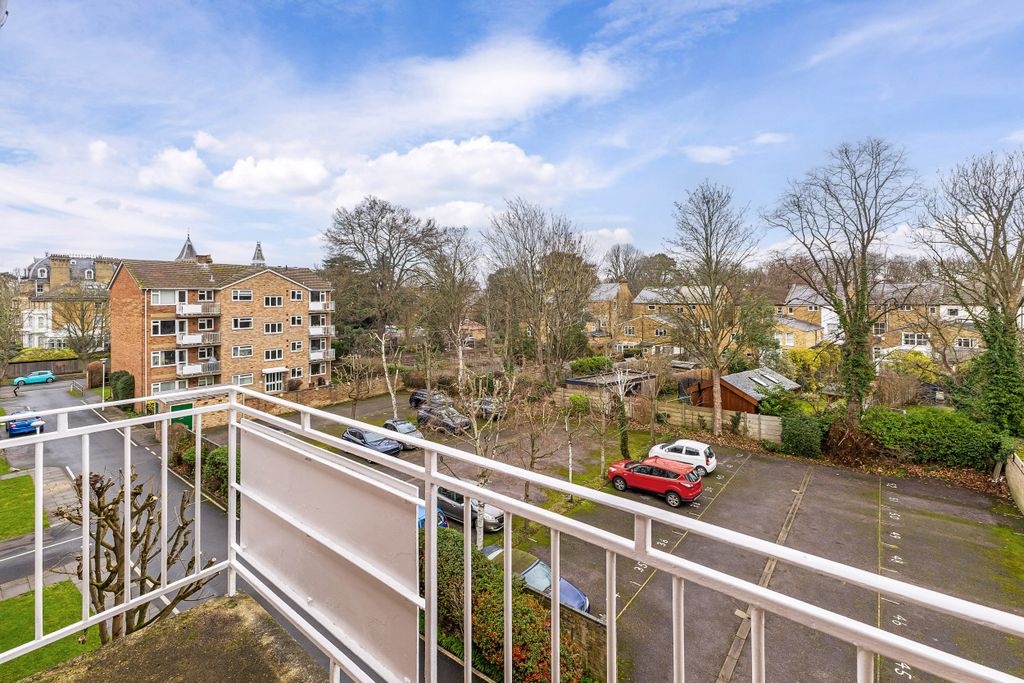 Property photo 2 of 13