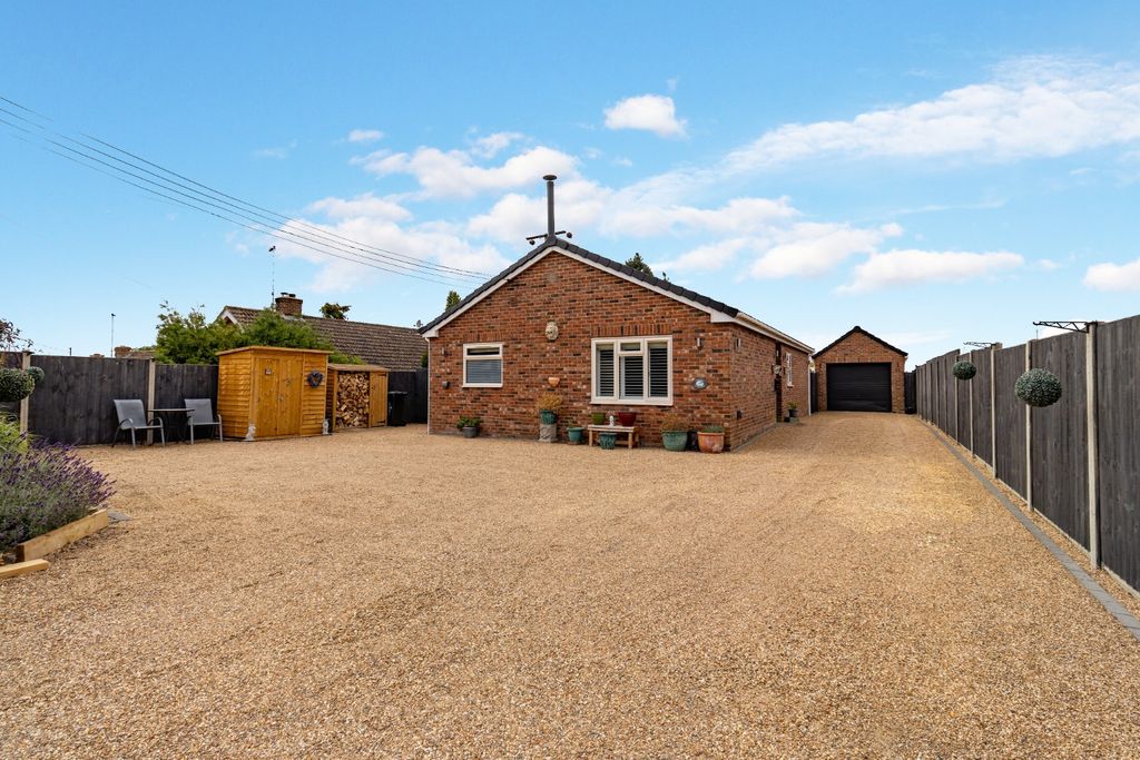 Property photo 1 of 38 4483280