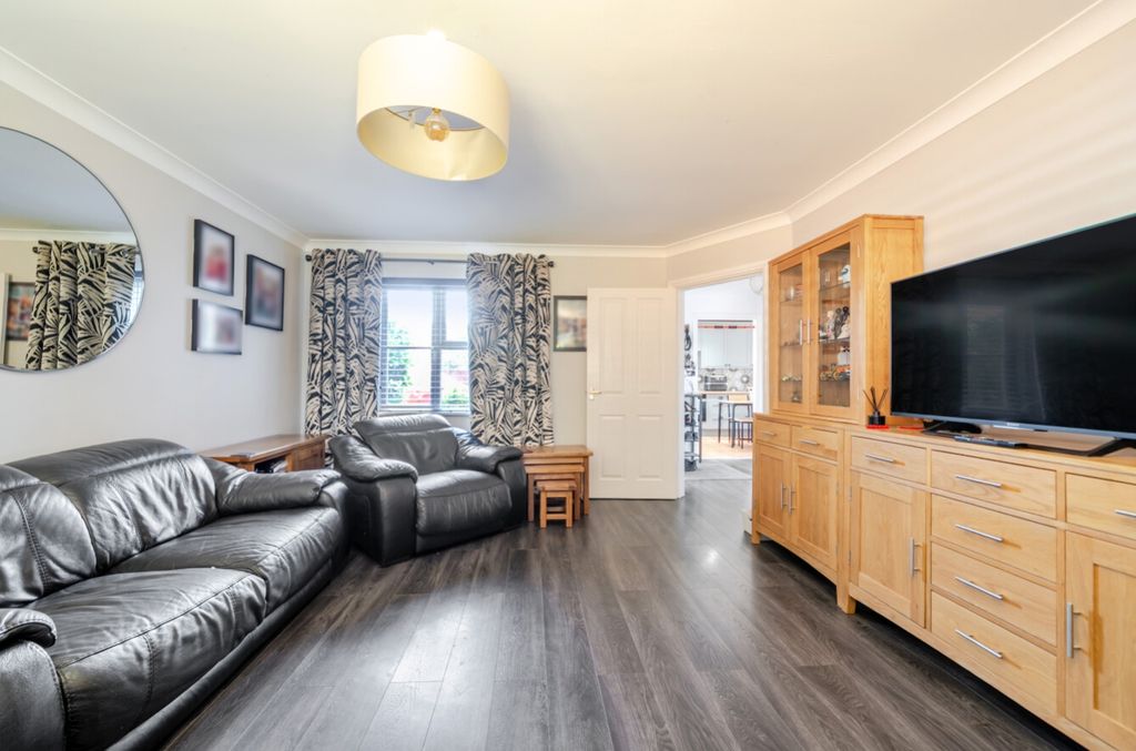 Property photo 3 of 24 1483099-20-6A423d8d2Aa6B