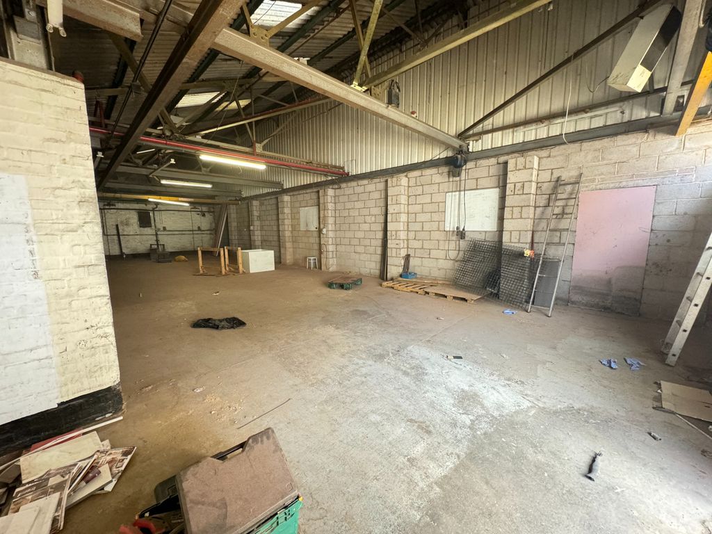 Property photo 3 of 5