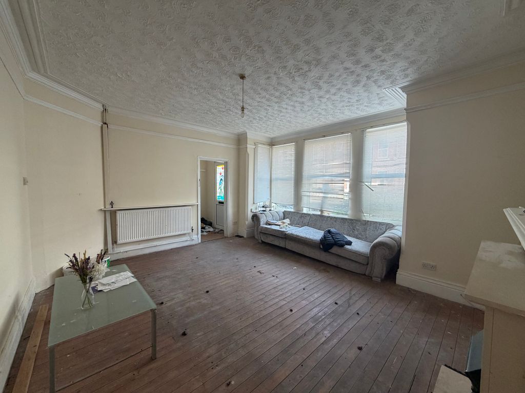 Property photo 2 of 7 Img_4666