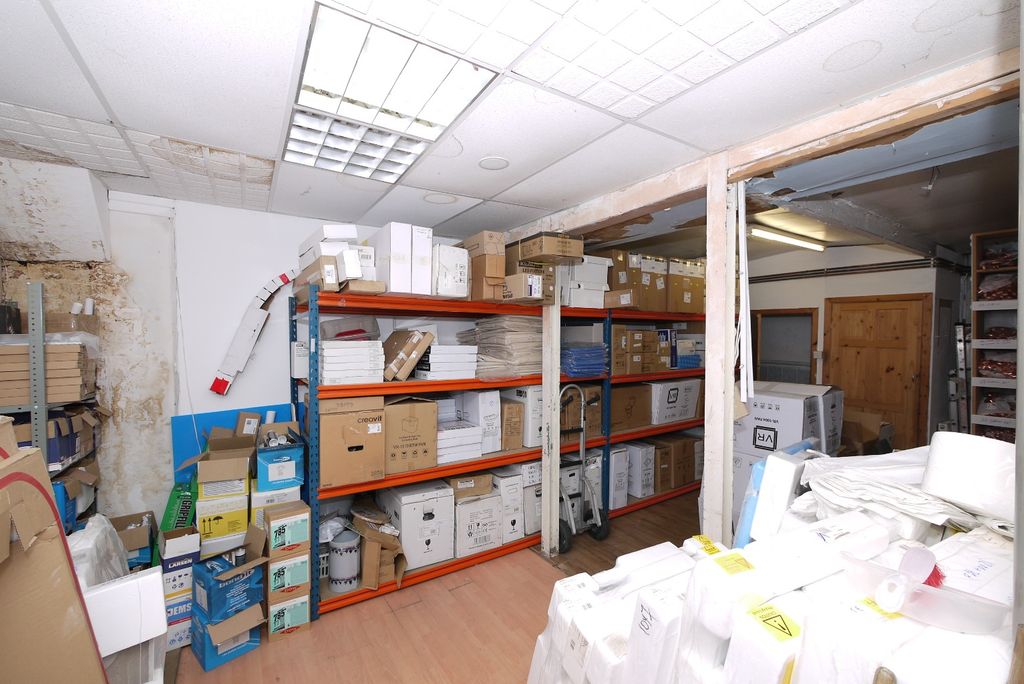 Property photo 3 of 9 1026483