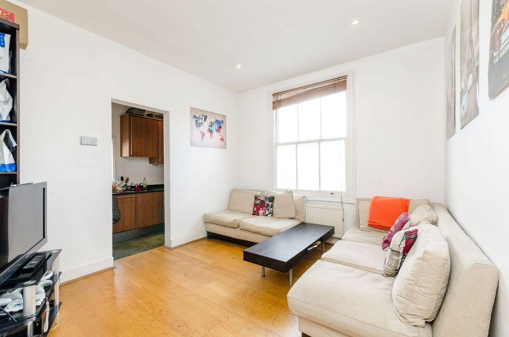 Property photo 3 of 11